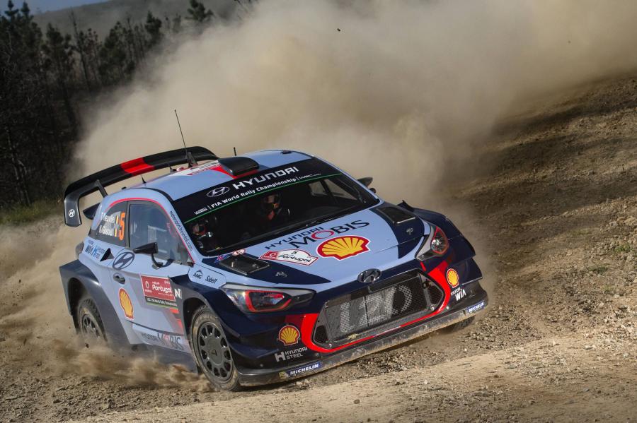  Hyundai i20 Coupe WRC 2017 года  (фото 9 из 18)
